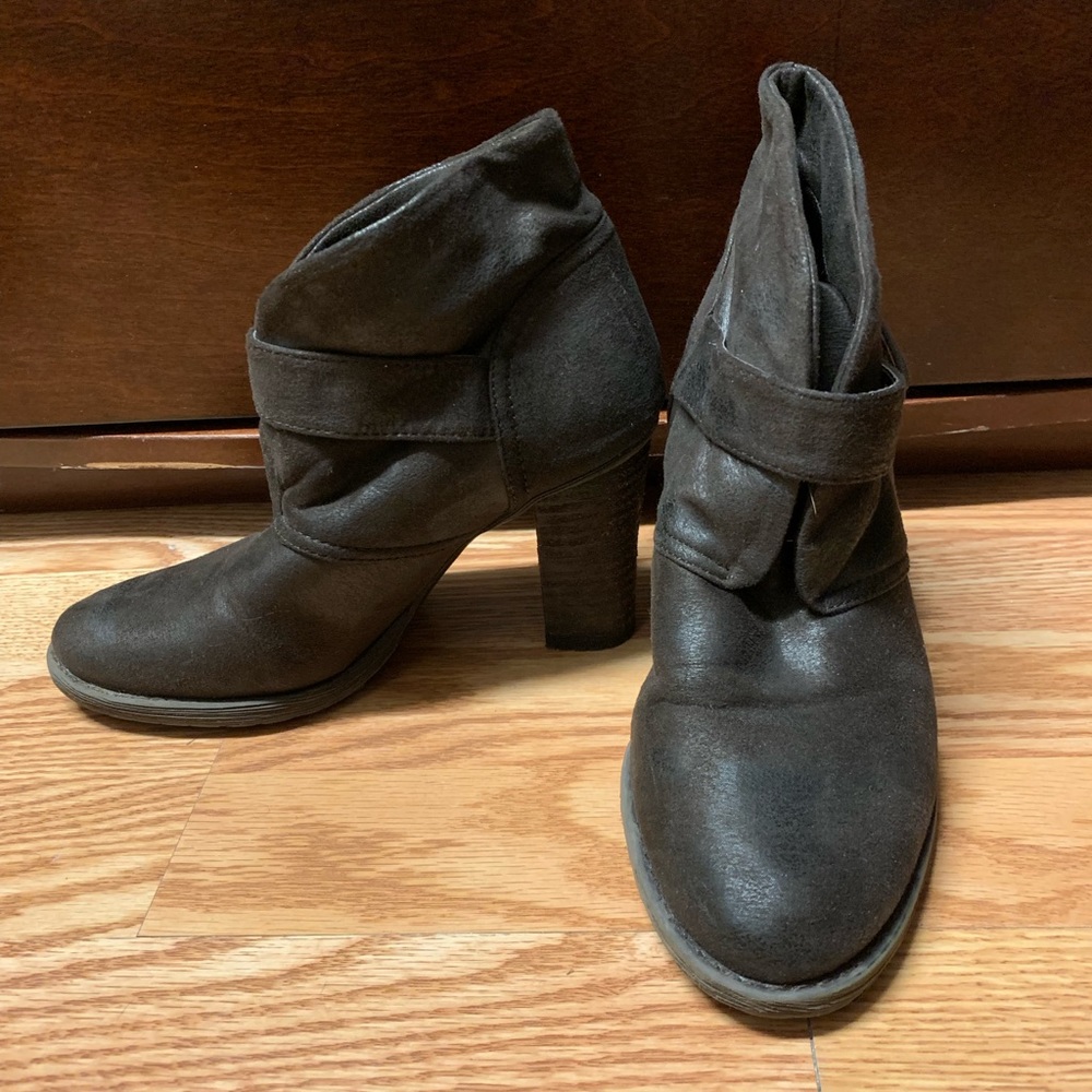 Cute Brown Heeled Booties